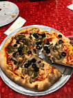 Bario's Pizza food