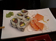 Sushi Lounge food