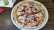 Holzfeuer-pizzeria Venezia food
