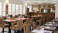 Blanche de Castille - Hotel, Bar, Brasserie food