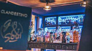 Clandestino Cocteleria Pub inside