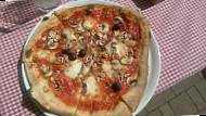 Pizza Garten food