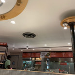 Chipotle Mexican Grill Dentro