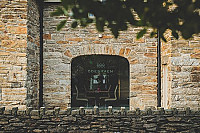 Coes Faen Lodge inside