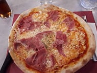 Pizza Gadae food