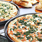 Villa Pizza food