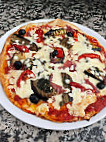Pizza Del Plassac food