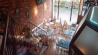 ILIOS Restaurant inside