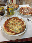 Pizzeria Giovanini food