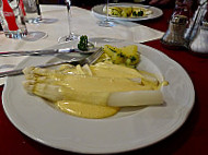 Hotel Drei Hasen Kroneis gesmbH food