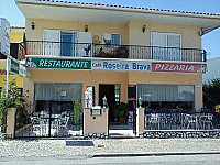 Pizzaria Roseira Brava outside