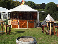 Anno 1300 - Die Mittelalter Taverne inside