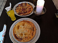 Trattoria-Pizzeria Al Colosseo food