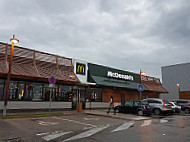 Mcdonald's La Garde Iii outside