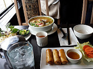 Thanh Thanh Oriental Noodle House food