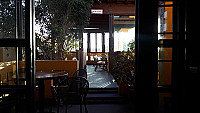 Ross Cafe Y Deli Pasteleria inside