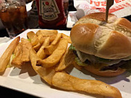 Red Robin Gourmet Burgers And Brews food