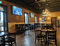 Aurora Bar & Grill at Copper River Inn inside
