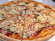 Pizzeria Bruno food