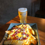 Invicta Taproom Comida