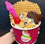 Menchie's Frozen Yogurt food