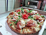 Pizzeria Miraky food