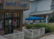 Baskin-robbins outside