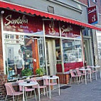 Santelia Eiscafe inside