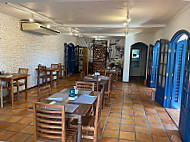 7 ERVAS Restaurante inside