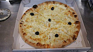 Dolce Pizza food