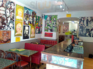 Nicéphore Café inside