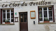 Le Clos De Petillon outside