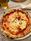 Vesuvio Pizzeria food