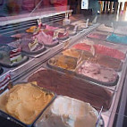 Rêve De Glaces food