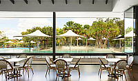 Arcuri at RACV Noosa Resort inside