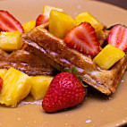 Que Waffles food