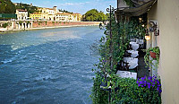 Ponte Pietra outside