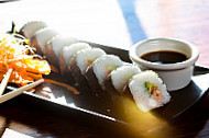 107 Sushi&Cafe food
