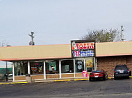 Baskin-robbins outside