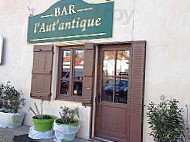 Bar L'Aut'antique inside
