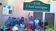 Bar L'Aut'antique inside