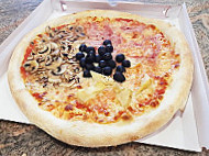 Tellme Pizza Passons food