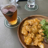 おいしいビールのお Diàn Manda Comida