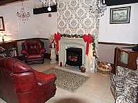 Red Lion Inn inside