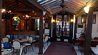 Central Pub inside