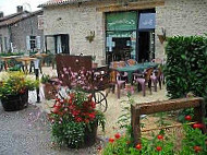 La Table du Lavoir food