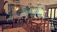 Bar Restaurant Des Platanes inside