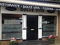 La Dolce Vita outside