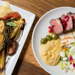 Treeline Kitchen Comida