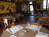Le Bistrot Gourmand inside